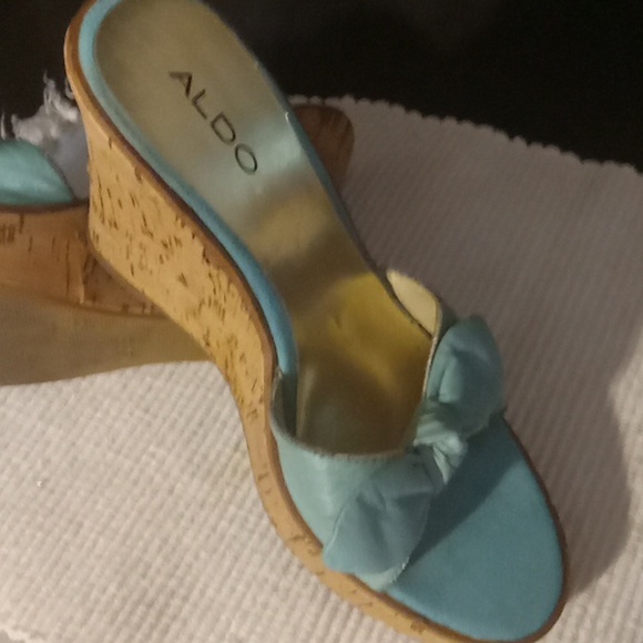 ALDO TEAL LEATHER PLATFORM SANDALS - Picture 7 of 7